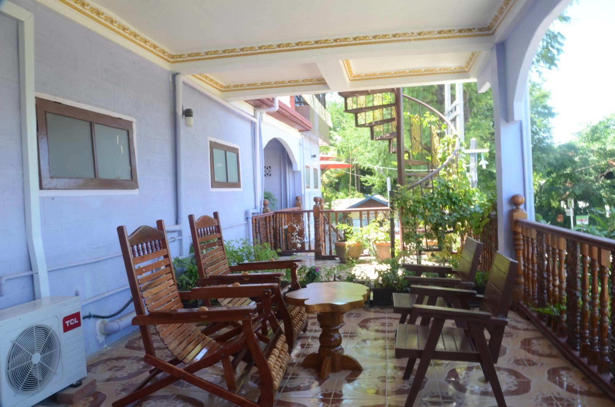 Golden Empress Hotel Nyaung Shwe Eksteriør bilde